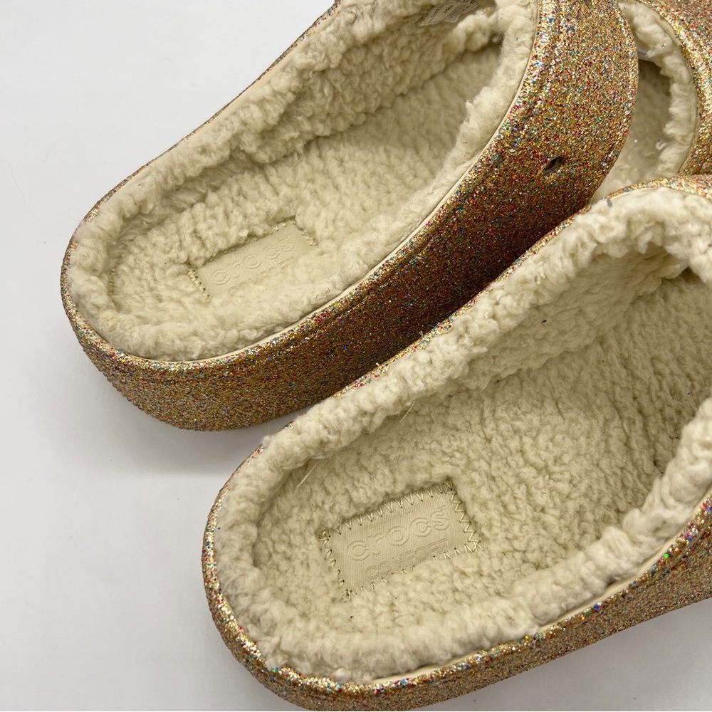 Crocs Classic Cozzzy Glitter Sandals - Picture 13 of 15